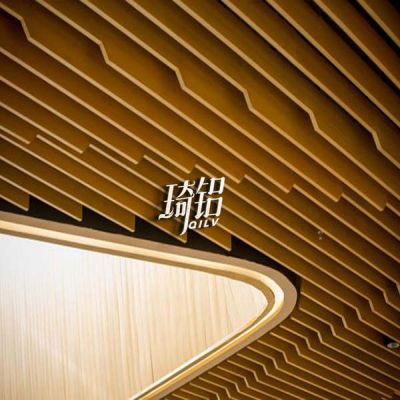 弧形鋁方通059